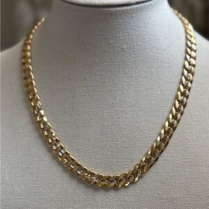 Elegant Gold Chain Necklace